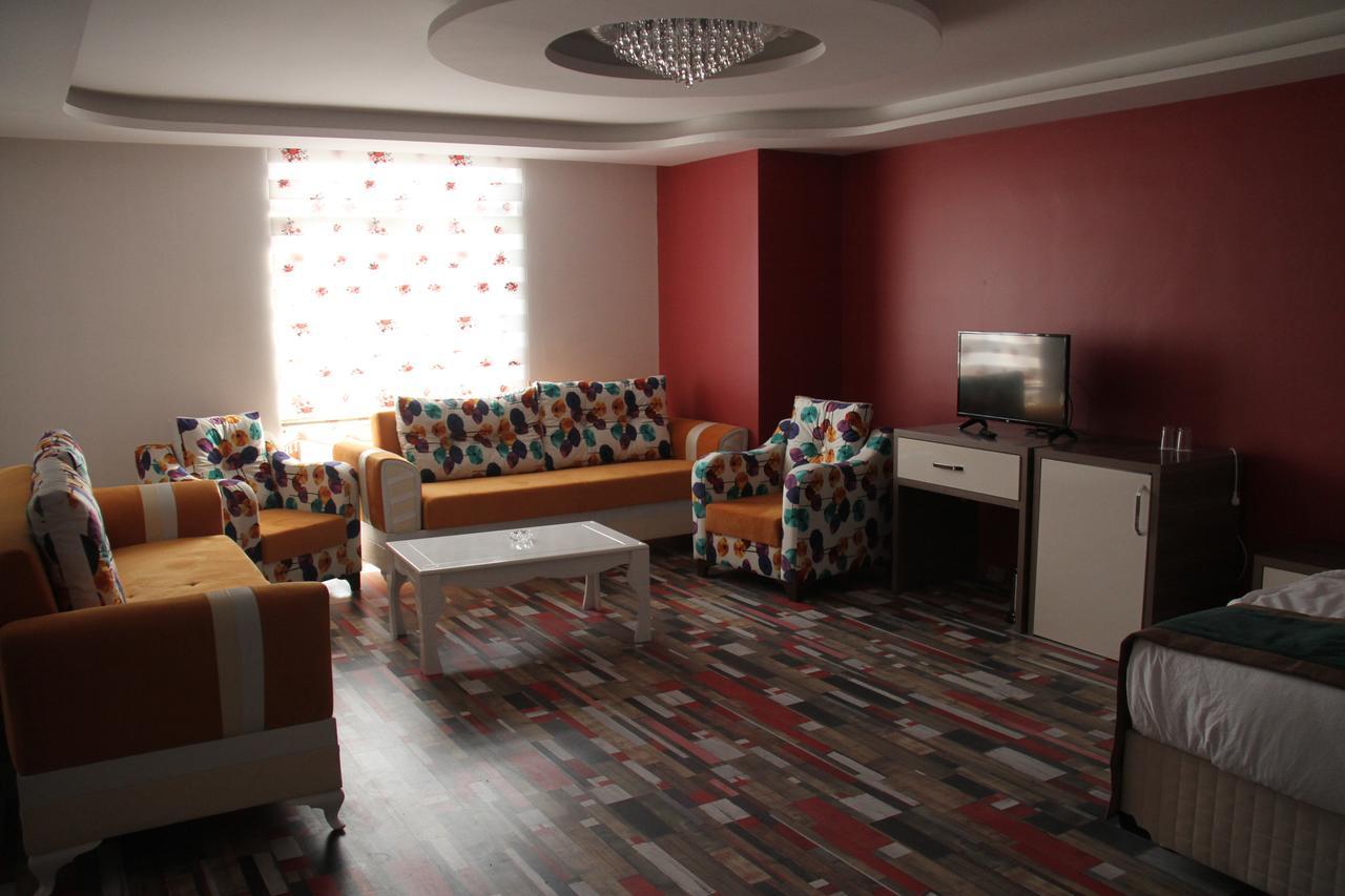 Gokdem Royal Hotel Wan Zewnętrze zdjęcie